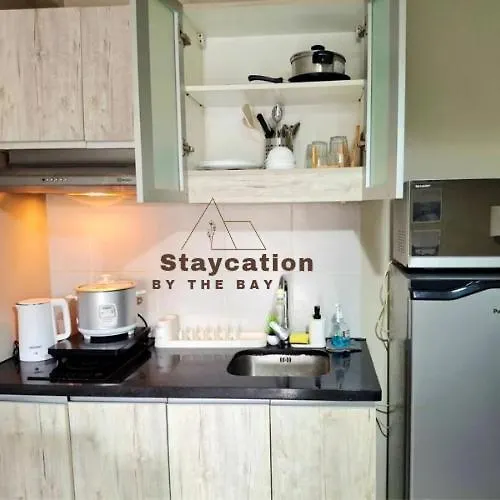 Staycation By The Bay 5*