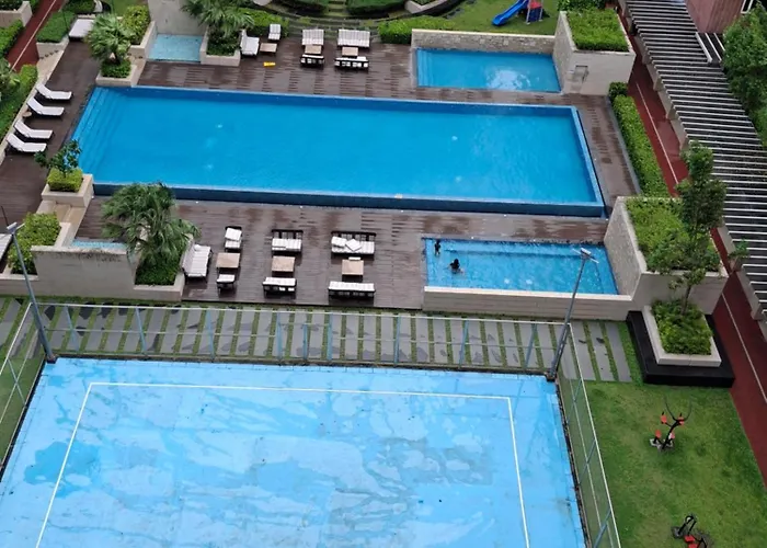 Staycation By The Bay Hotel