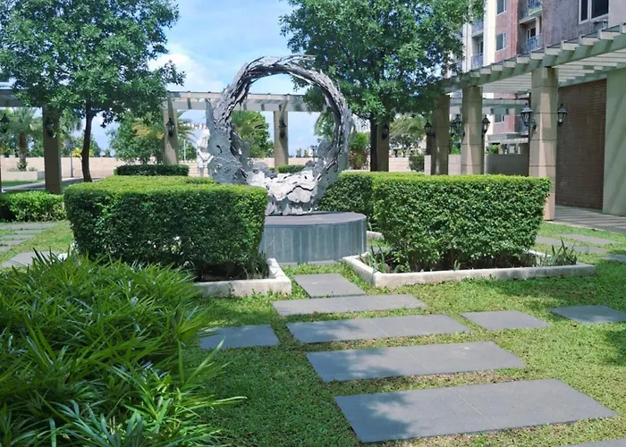 Staycation By The Bay 5* Manila