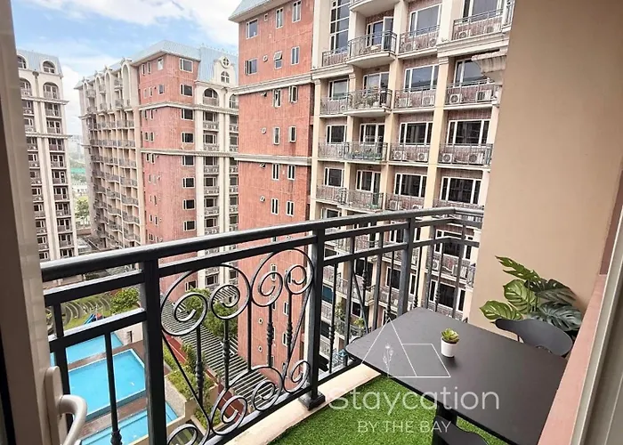 Hotel Staycation By The Bay 5*