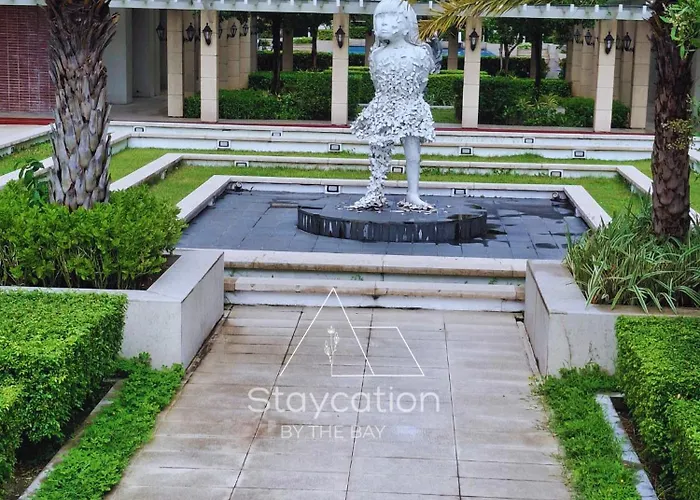 Staycation By The Bay 5*