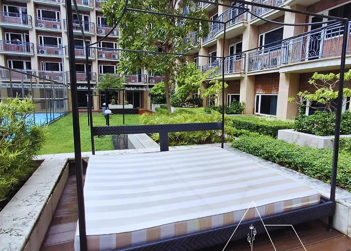 Staycation By The Bay Hotel 5*